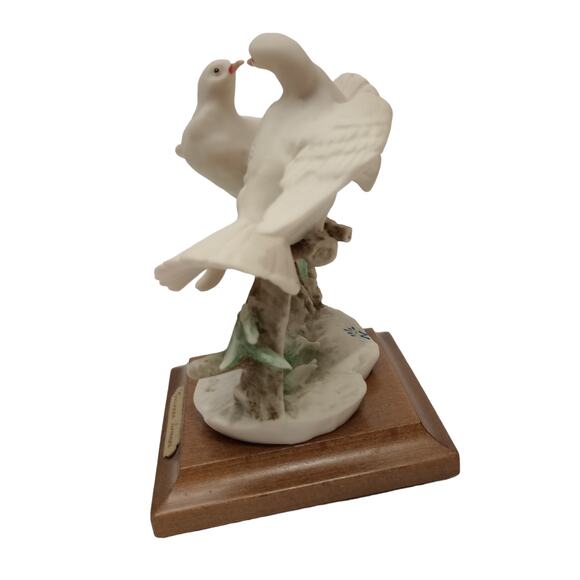 Giuseppe Armani Kissing Doves On A Branch Sculpture - Picture 6 of 6